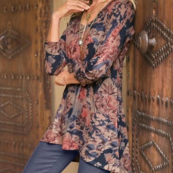 Soft Surroundings Millie Crane Bird Floral Tunic Top - Picture 11 of 11